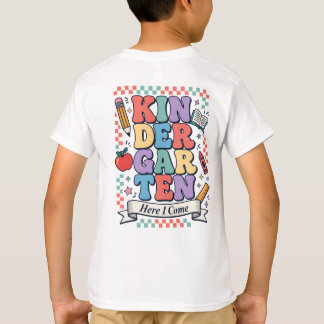 Camiseta Jardim de Infância Retrô Aqui Vou Eu Escola