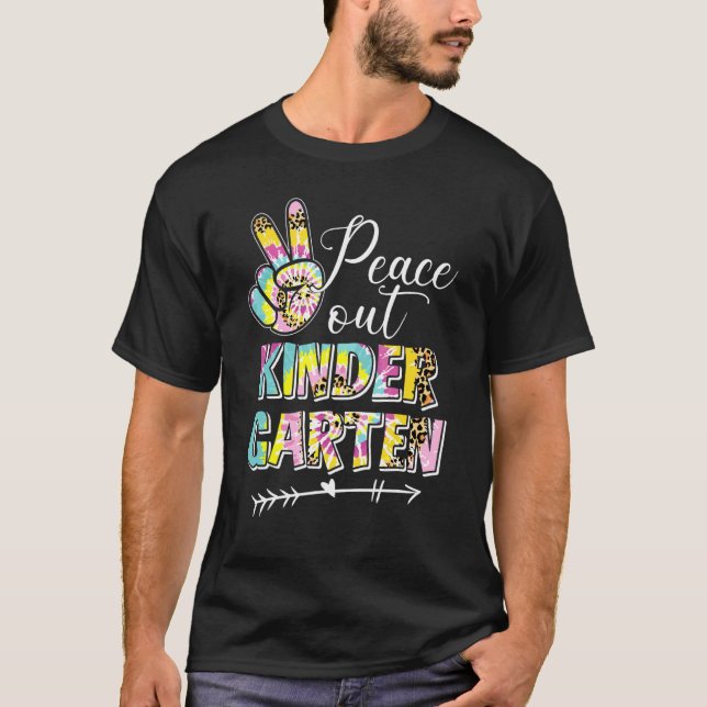 Camiseta Jardim De Infância Tie Dye Peace Out No Último Dia (Frente)