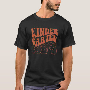Camiseta Jardim de Infância Vibes Kinder Tripulação Retrô P