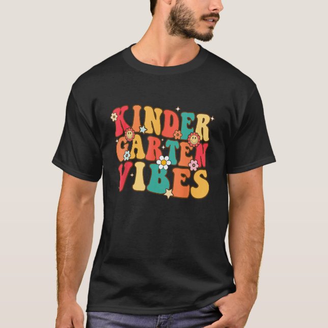 Camiseta Jardim De Infância Vibes Kinder Tripulação Retrô P (Frente)