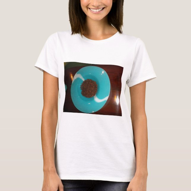 Camiseta Java Vibes: Beans de café e arte azul-ciano (Frente)