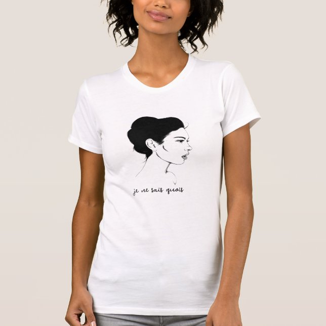 Camiseta Je Ne Sais Quoi T-Shirt (Frente)