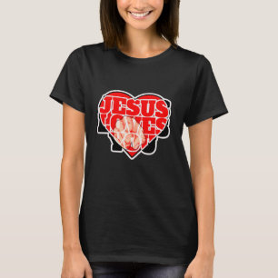 Camiseta Jesus Ama Você - Fé Cristã Inspiradora