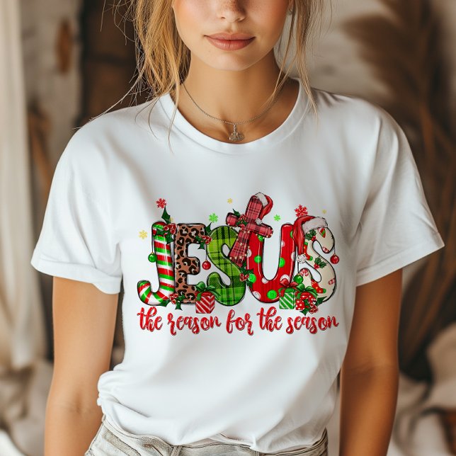 Camiseta Jesus É A Razão Do Natal Da Fé Da Época (Spread joy, faith, and the spirit of the season with this cheerful Christmas t-shirt.)