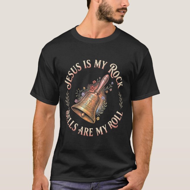 Camiseta Jesus Is My Rock Bells Are My Roll Funny Handbell  (Frente)