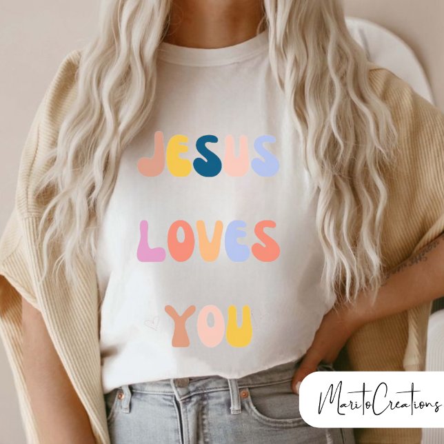 Camiseta Jesus loves you Christian T-shirt.  (Criador carregado)