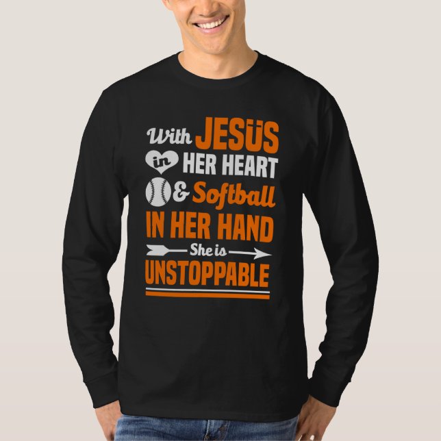 Camiseta Jesus Softball Em Seu Coração Ela É Implacável (Frente)
