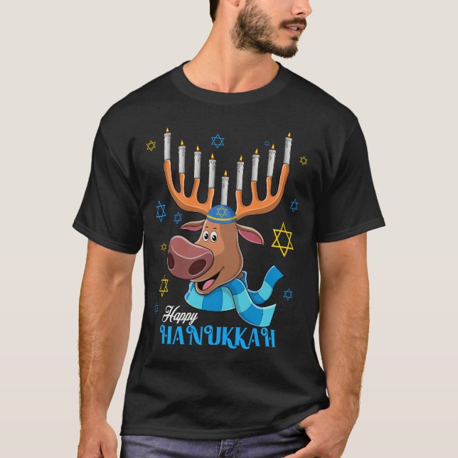 Camiseta Jewdolph Hanukkah Reindeer Menorah Chanukah (Frente)