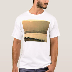Camiseta jGibney da arte 37319a2 das montanhas de Scotland