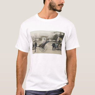Camiseta "Jinrikisha" na frente de um templo, c.1880 (mão
