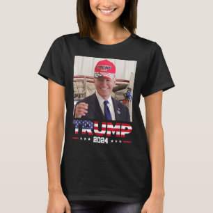 Camiseta Joe Biden Vestindo Um Chapéu De Trump