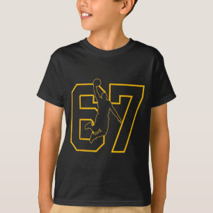 Camiseta Jogador de Basquete Gotejante Número 67