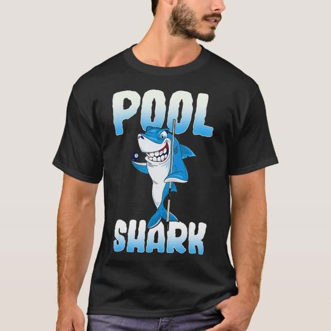 Camiseta Jogador de Bilhares de Piscina Engraçado de Tubarã (Frente)