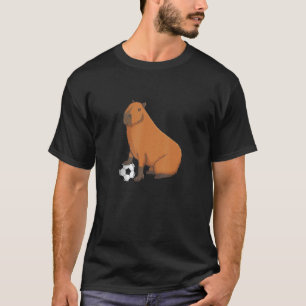 Camiseta Jogador de futebol meme do capivara com bola de fu