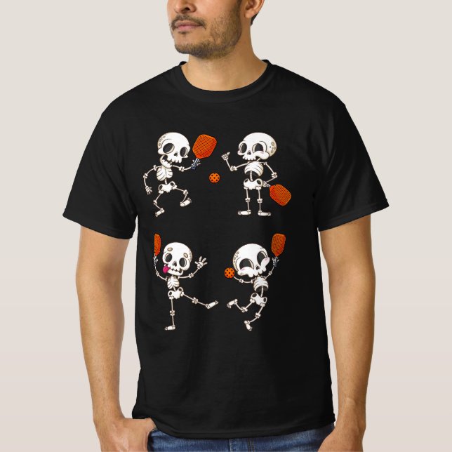 Camiseta Jogador de Pickleball de Halloween dançando Skelet (Frente)