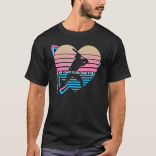 Camiseta Jogador de Softbol Retro Meu Coração Está Naquele