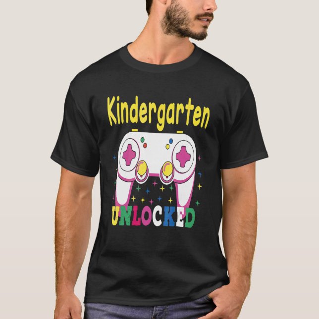 Camiseta Jogador Retrocolorido Desbloqueado do Kindergarten (Frente)