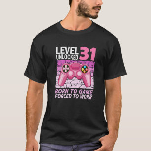 Camiseta Jogadora de 31 anos forçada a trabalhar
