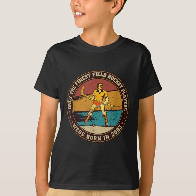Camiseta Jogadores-de-hóquei-sobre-grama Nasci-dos Em 2003  (Frente)