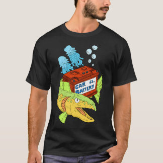 Camiseta Jogando Uma Bateria De Carro No Oceano.
