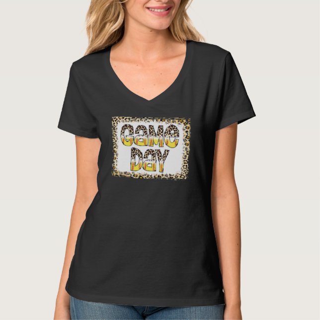 Camiseta Jogo de Softball com Leopardo Sangrado Vibes Softb (Frente)