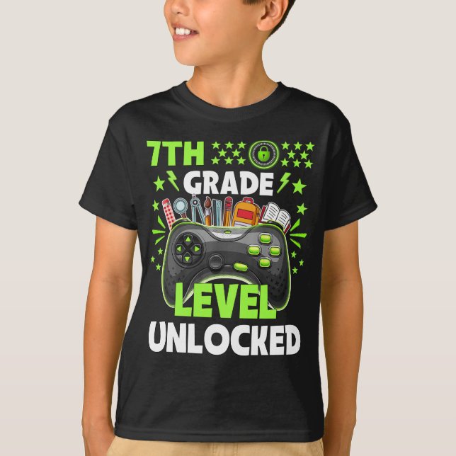 Camiseta Jogo de vídeo desbloqueado de nível 7 de volta à e (Frente)