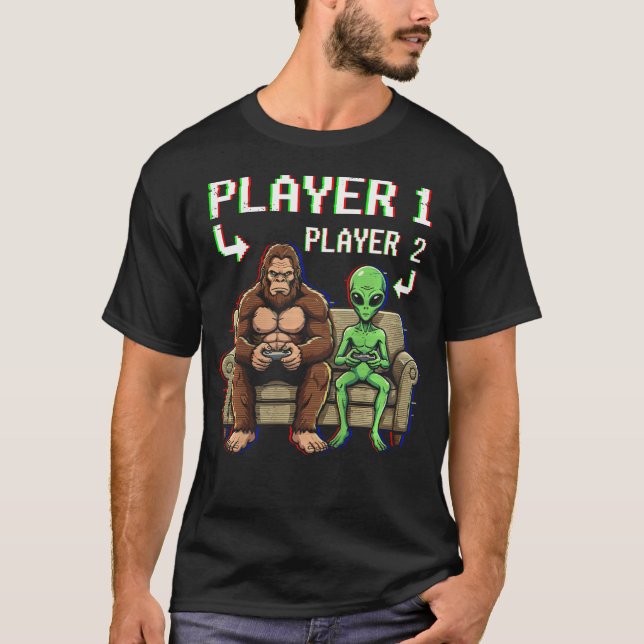 Camiseta Jogo de Vídeo Player 1 Player 2 Pé Grande Alien (Frente)