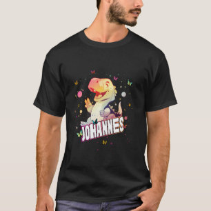 Camiseta JOHANNES - Nome de Menino Bonito com Dinossauro Gi