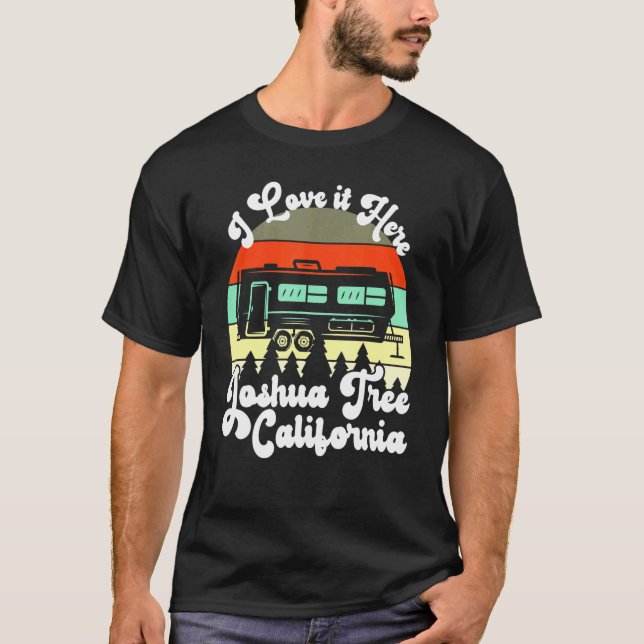Camiseta Joshua Tree California Eu Amo Aqui Acampando Trav (Frente)