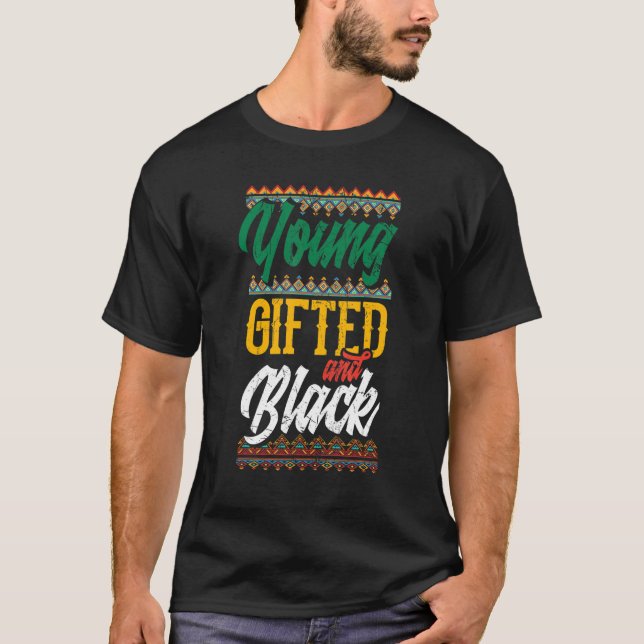 Camiseta Jovem e Preto Orgulhoso Herídia Afro-Americana (Frente)