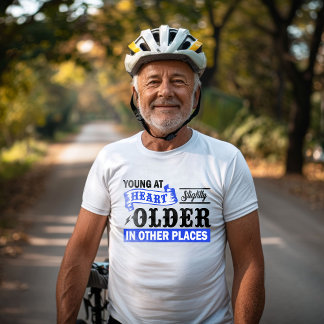 Camiseta Jovem no Coração Ligeiramente Mais Velho em Outros