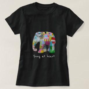 Camiseta Jovem no coração slogan do elefante fofo retro