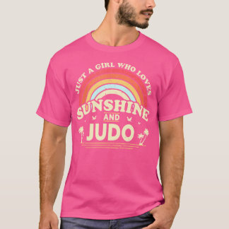 Camiseta Judo, Apenas Uma Menina Que Ama O Sol E O Judo