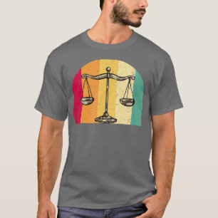 Camiseta Juiz-Advogado Retro Vintage Scales De Justiça