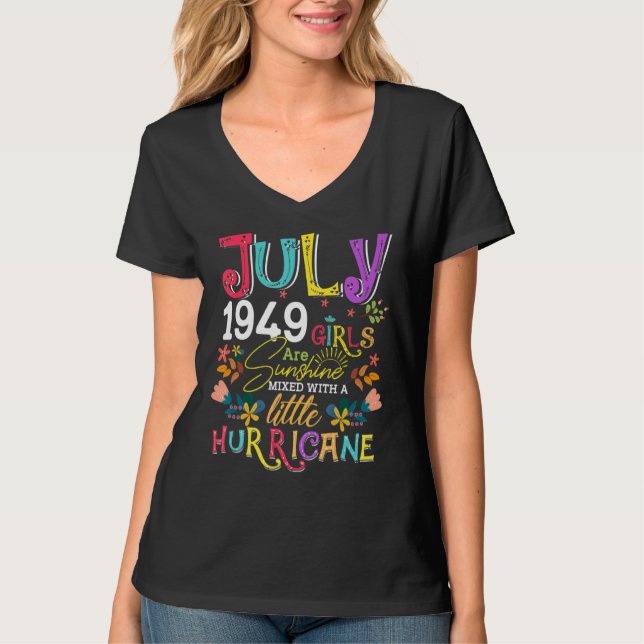 Camiseta Julho De 1949 Meninas São Nascidas À Luz Do Sol 73 (Frente)