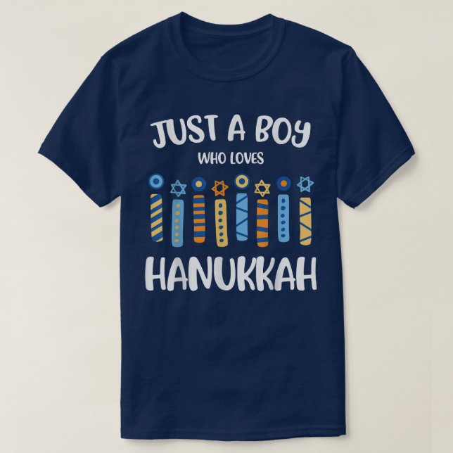 Camiseta Just a Boy Who Loves Hanukkah  Jewish Chanukah  (Frente do Design)