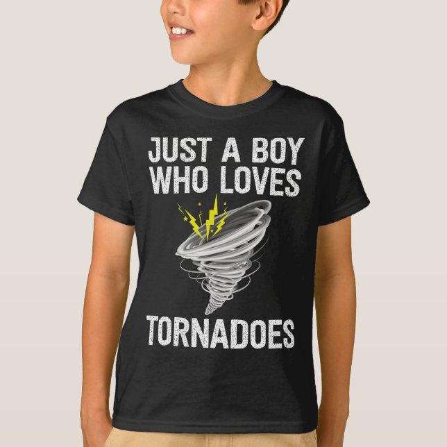 Camiseta Just a boy who loves tornadoes lightening Thunder (Frente)