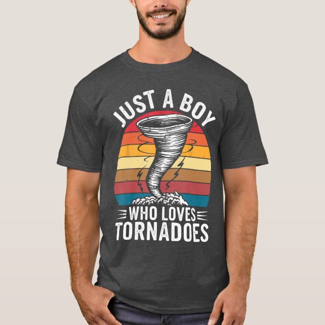 Camiseta Just A Boy Who Lovesornadoes oddler Boy retro (Frente)