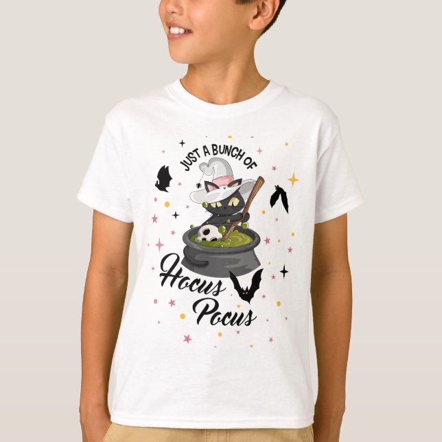 Camiseta Just a Bunch of Hocus Pocus Witch Cat Graphic (Frente)