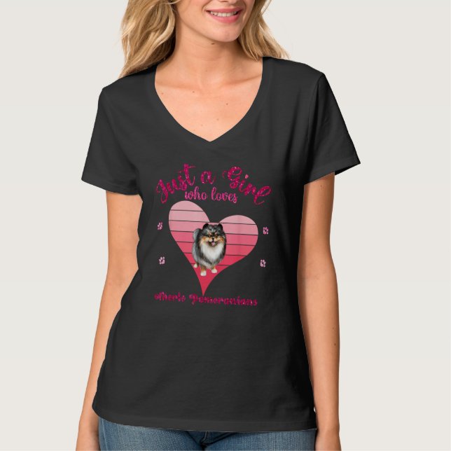 Camiseta Just a Girl that Loves Merle Pomeranians (Frente)