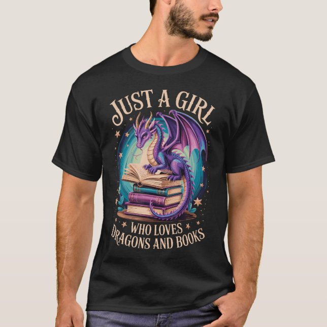 Camiseta Just A Girl Who Loves Dragons And Books (Frente)
