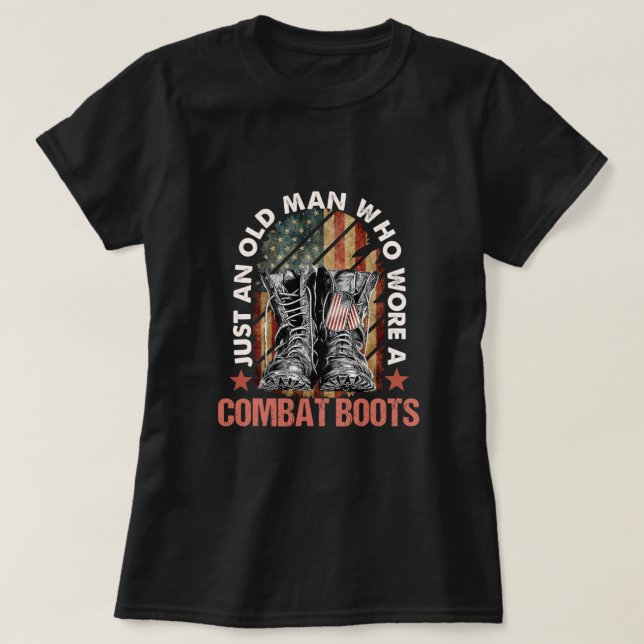 Camiseta Just An Old Woman Who Wore Combat Boots T-Shirt (Frente do Design)