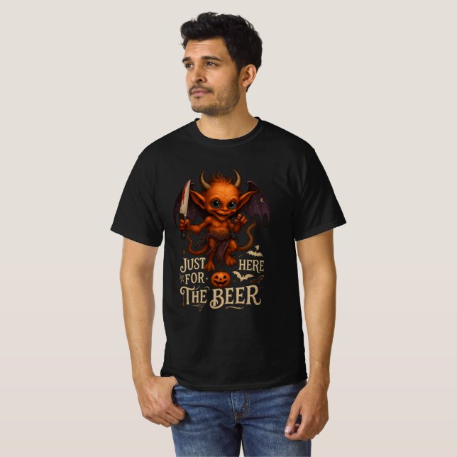 Camiseta "Just Here for the Beer" Demon Art (Frente Completa)