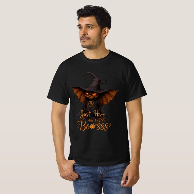 Camiseta Just Here for the Boo'sss Goblin Design (Frente Completa)