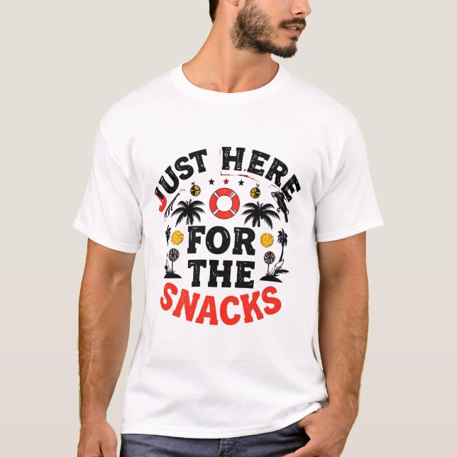 Camiseta Just Here for the Snacks: The Only Social Commitme (Frente)