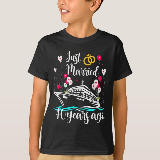 Camiseta Just Married 40 Years Ago 40th Anniversary Cruise  (Frente)
