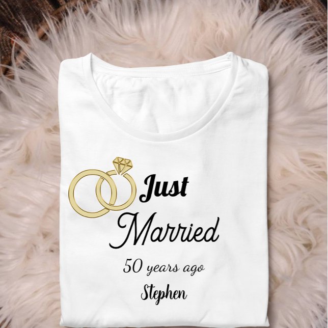 Camiseta Just married 50 year ago wedding anniversary  (Criador carregado)