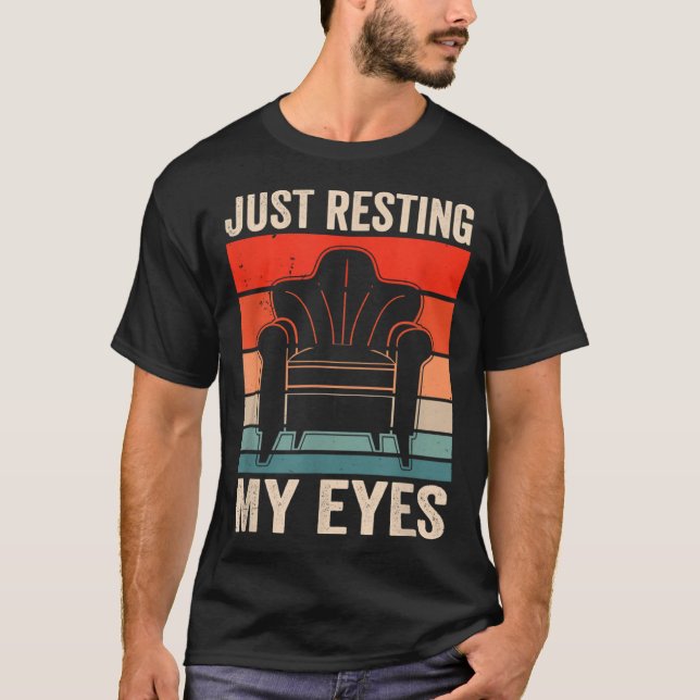 Camiseta Just Resting My Eyes Sayings Father's Day Dad Dadd (Frente)