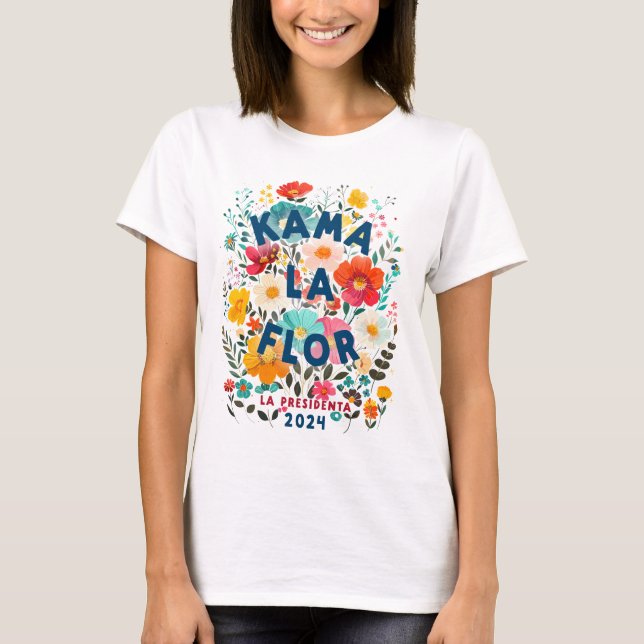 Camiseta Kama La Flor Latinos para Kamala Harris 2024 (Frente)