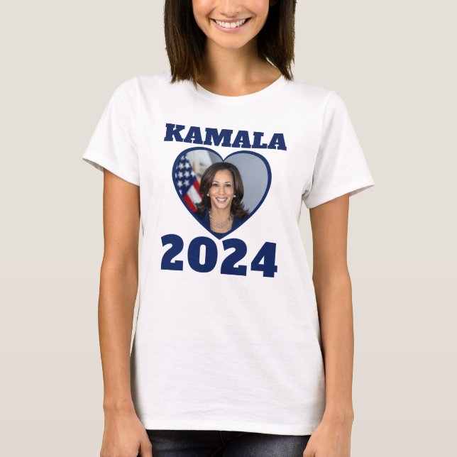 Camiseta KAMALA 2024 foto coração azul democrata texto (Frente)